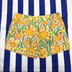 🌼 Lilly Pulitzer Daffodil Shorts Size 4 🌼